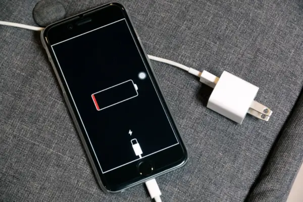 iPhone Não Quer Carregar: Passo a Passo para Resolver em Minutos